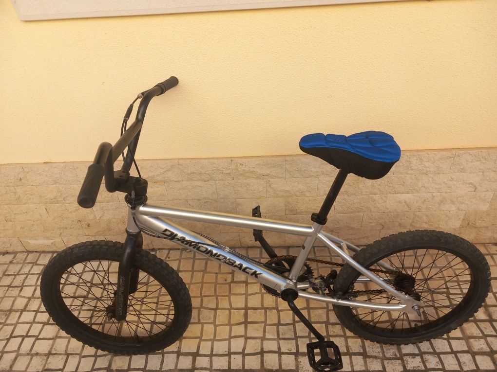 Bicicleta diamondback