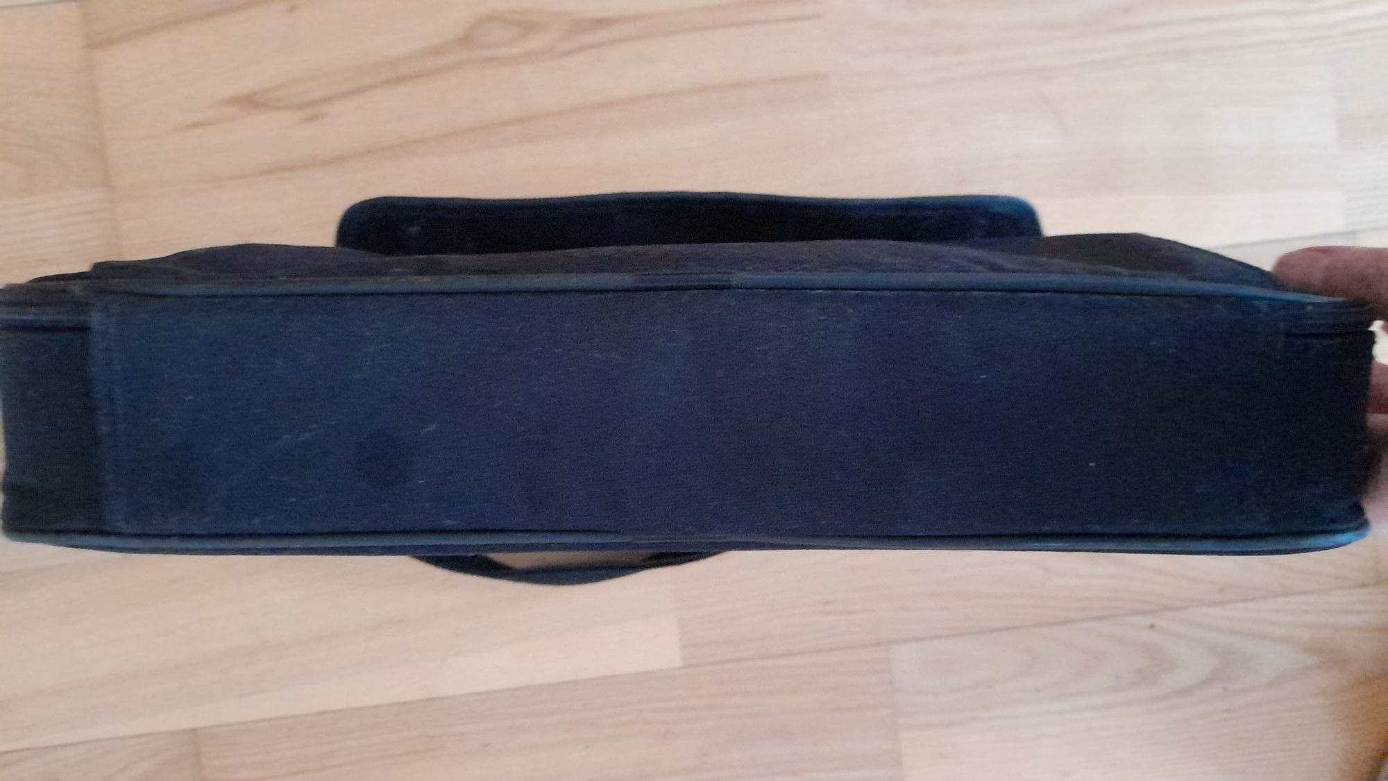 Torba czarna na laptopa dl 44x33x7