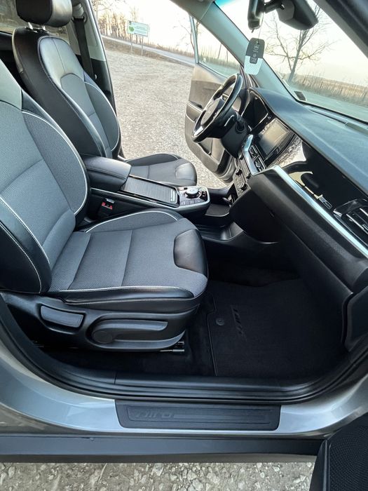 Кіа ніро 64 kw