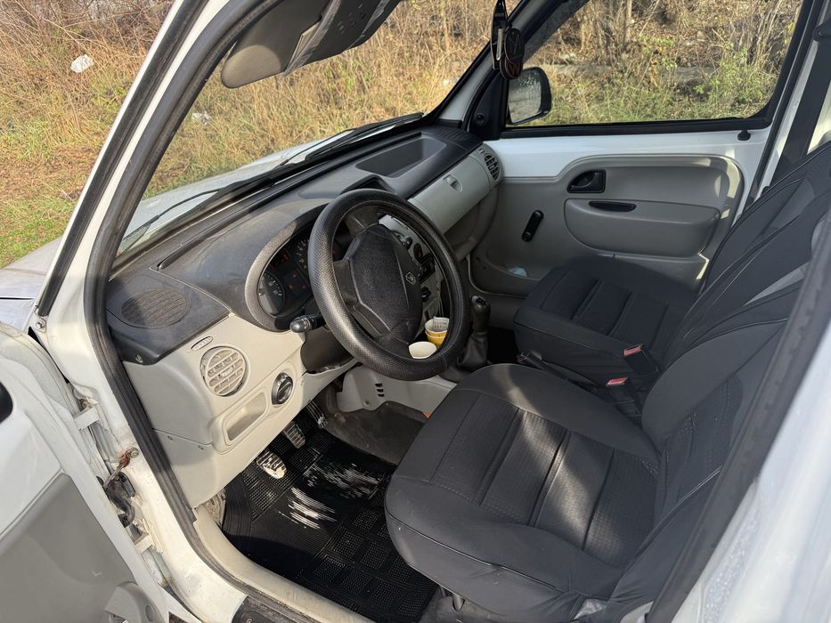 Рено кенго в хорошому стані