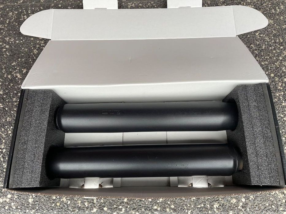 Tłumiki czarne Harley Touring M8