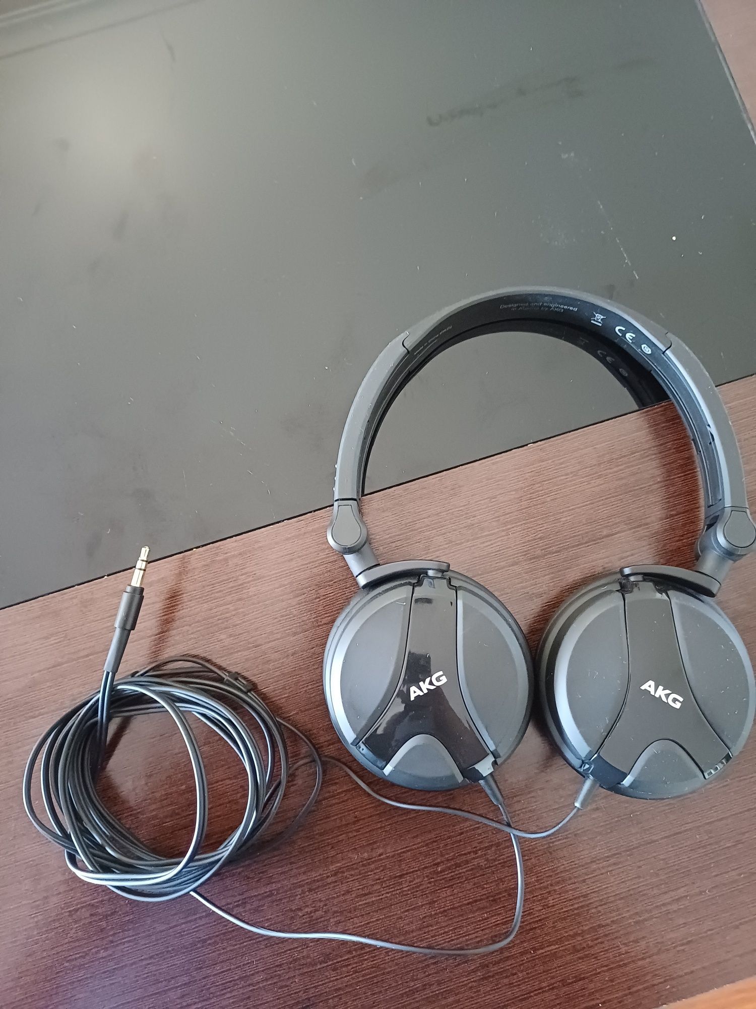 Auscultadores AKG K518DJ