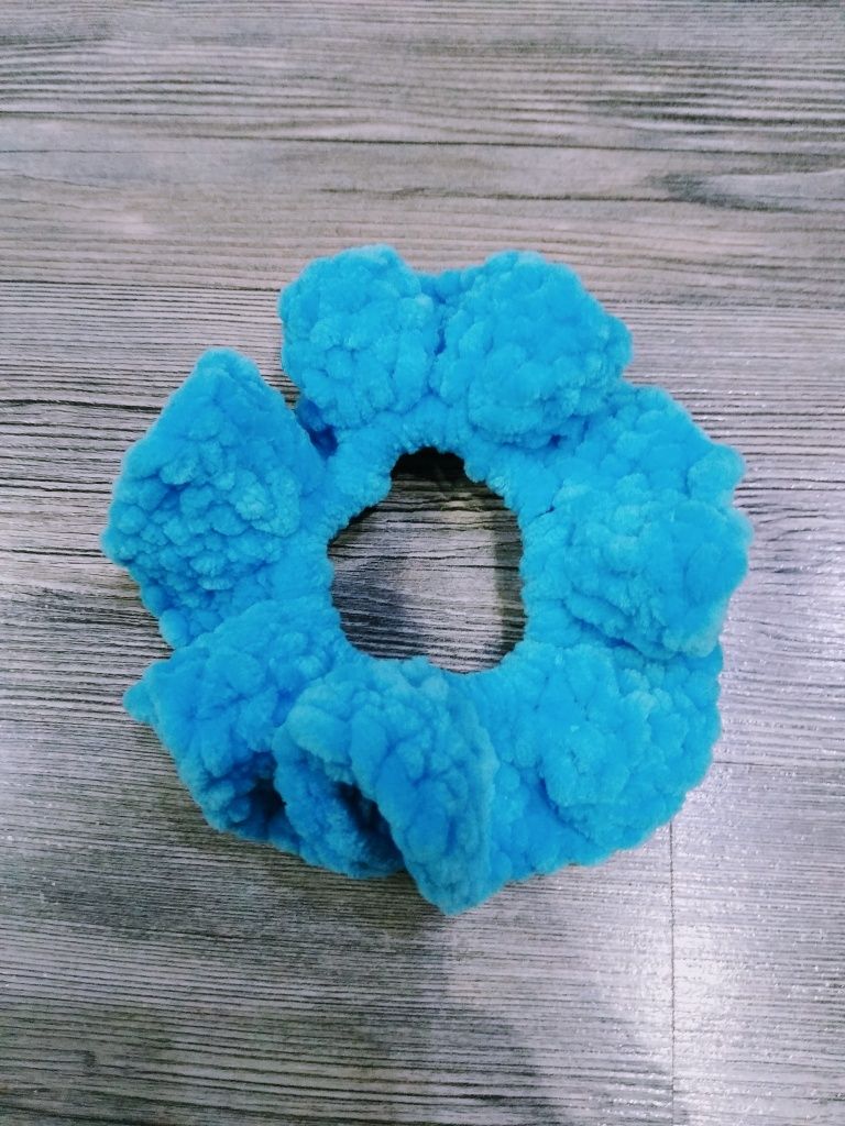 Scrunchie Frotka Gumka Skranczi do włosów na szydelku