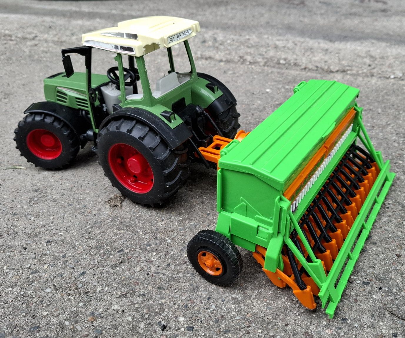 Bruder traktor Fendt siewnik Amazone
