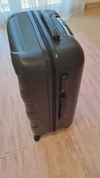 Mala de viagem rigida