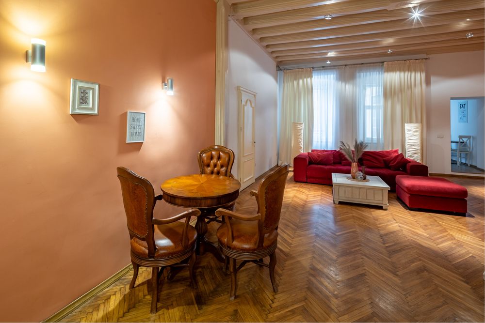 Подобова оренда квартир Площа Ринок 28