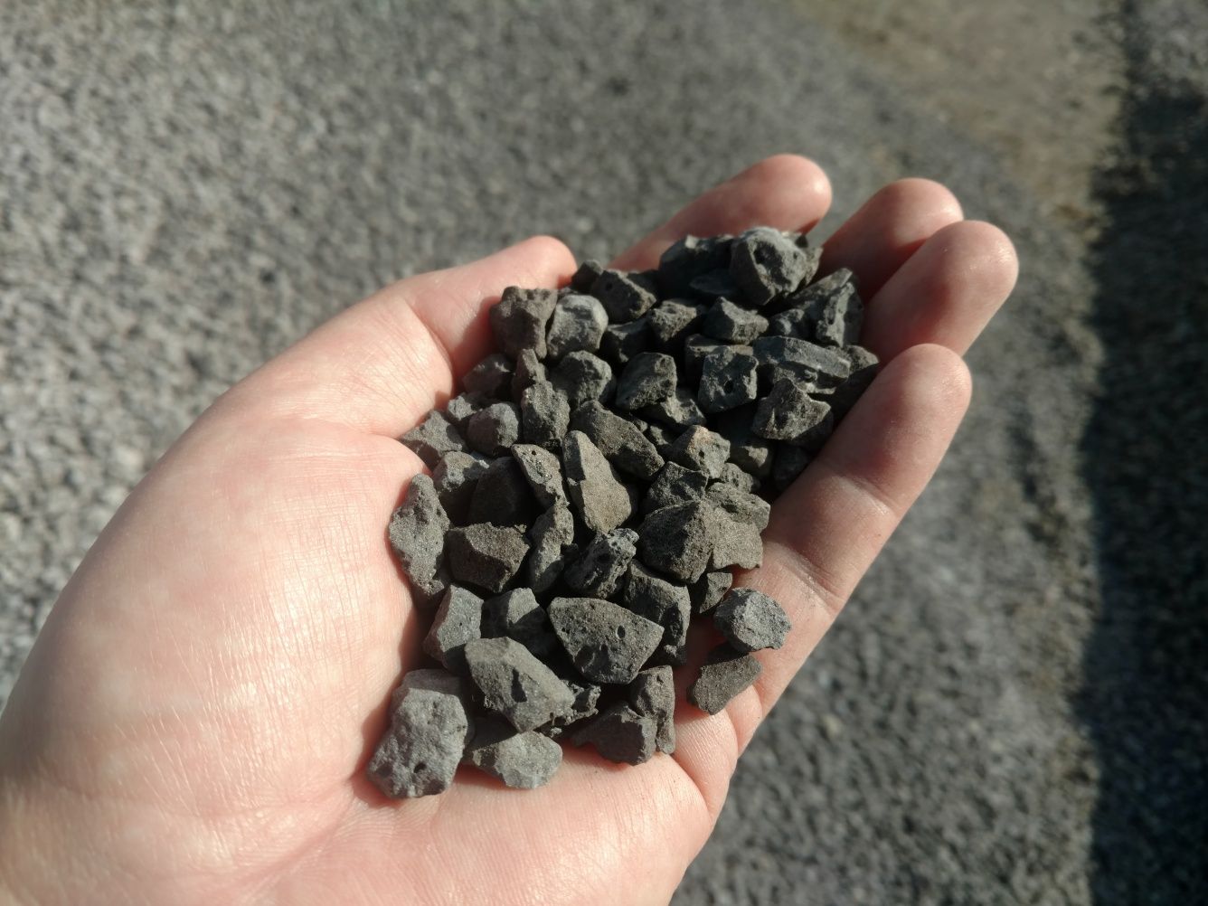 Wysiewka kruszywo hutnicze piasek kostka brukowa granitowa betonowa