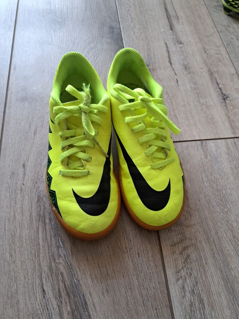 Buty Nike halowe Hypervenom roz. 3 piłka nożna3 20.5 cm