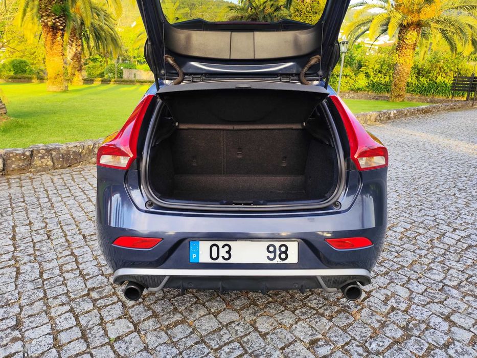 Volvo V40 1.6 D R-Design - Revisão Feita - Aceito Retoma - Impecável