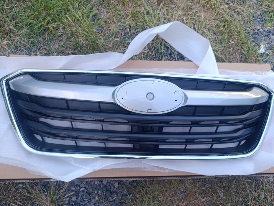 Решітка радіатора Субару Аутбек 2020-2022