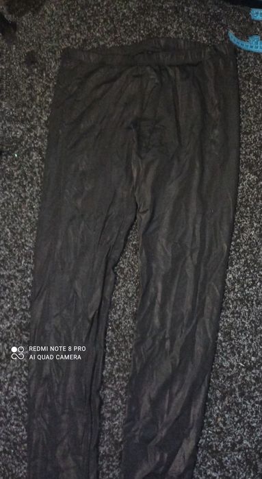 Одяг: штани, джинси, лосіни, пальто, блузка, платье