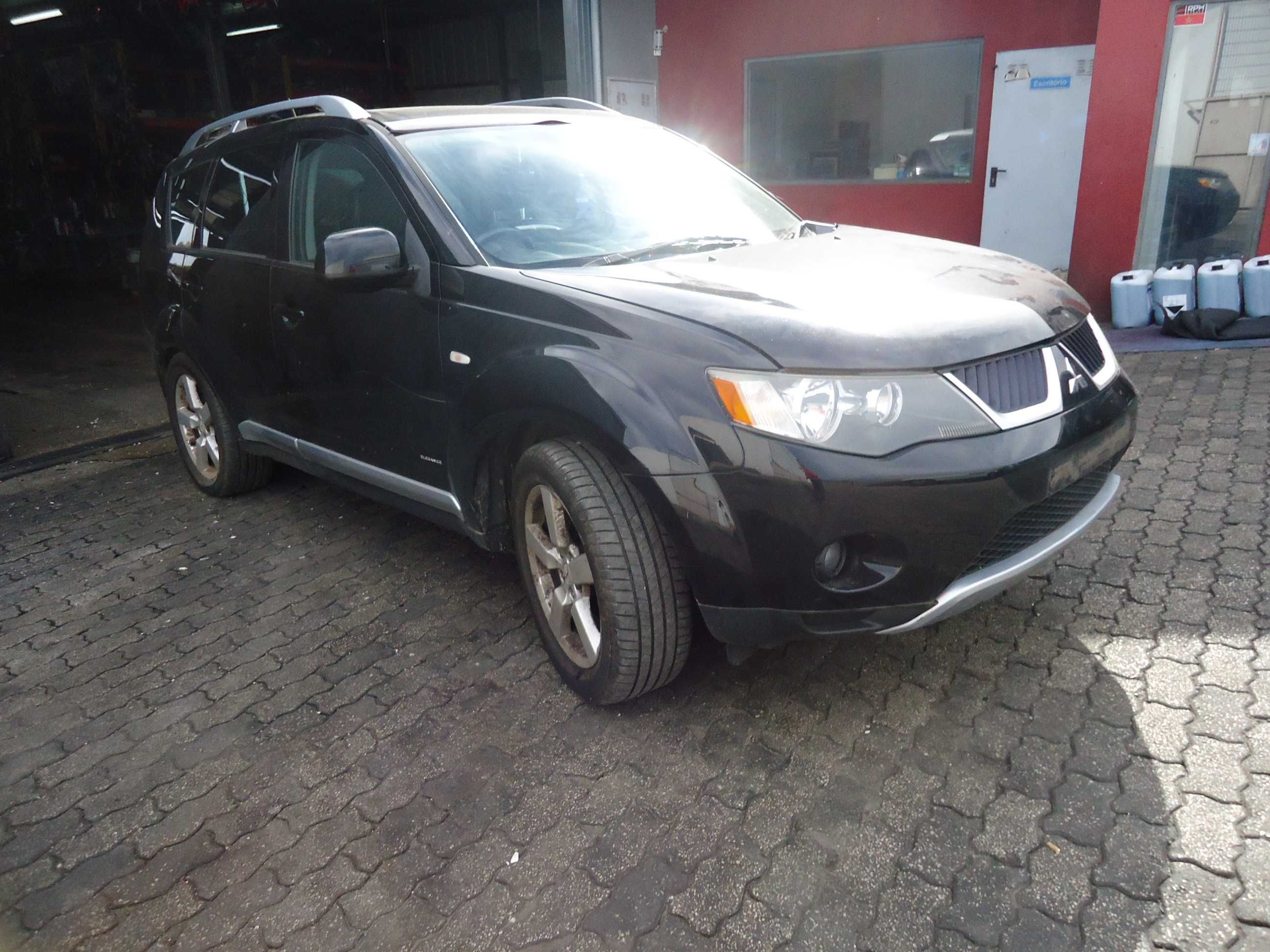 Mitsubishi Outlander Elegance 2.0 Di-d (BSY) de 2007 só ás peças