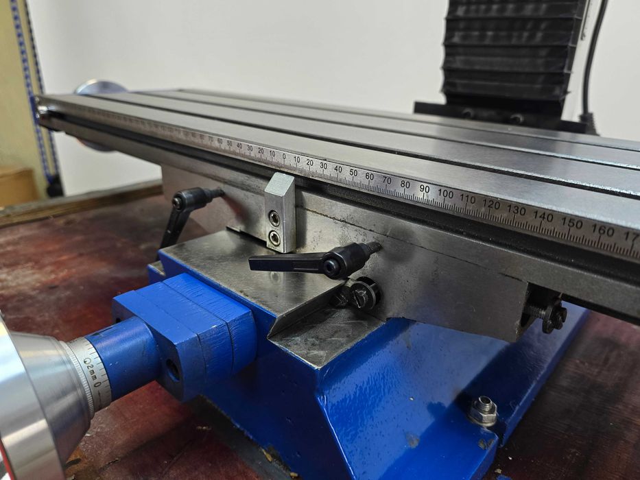 Фрезерно-сверлильный станок DM38VL 840х210 1500вт JpAuto Industrial