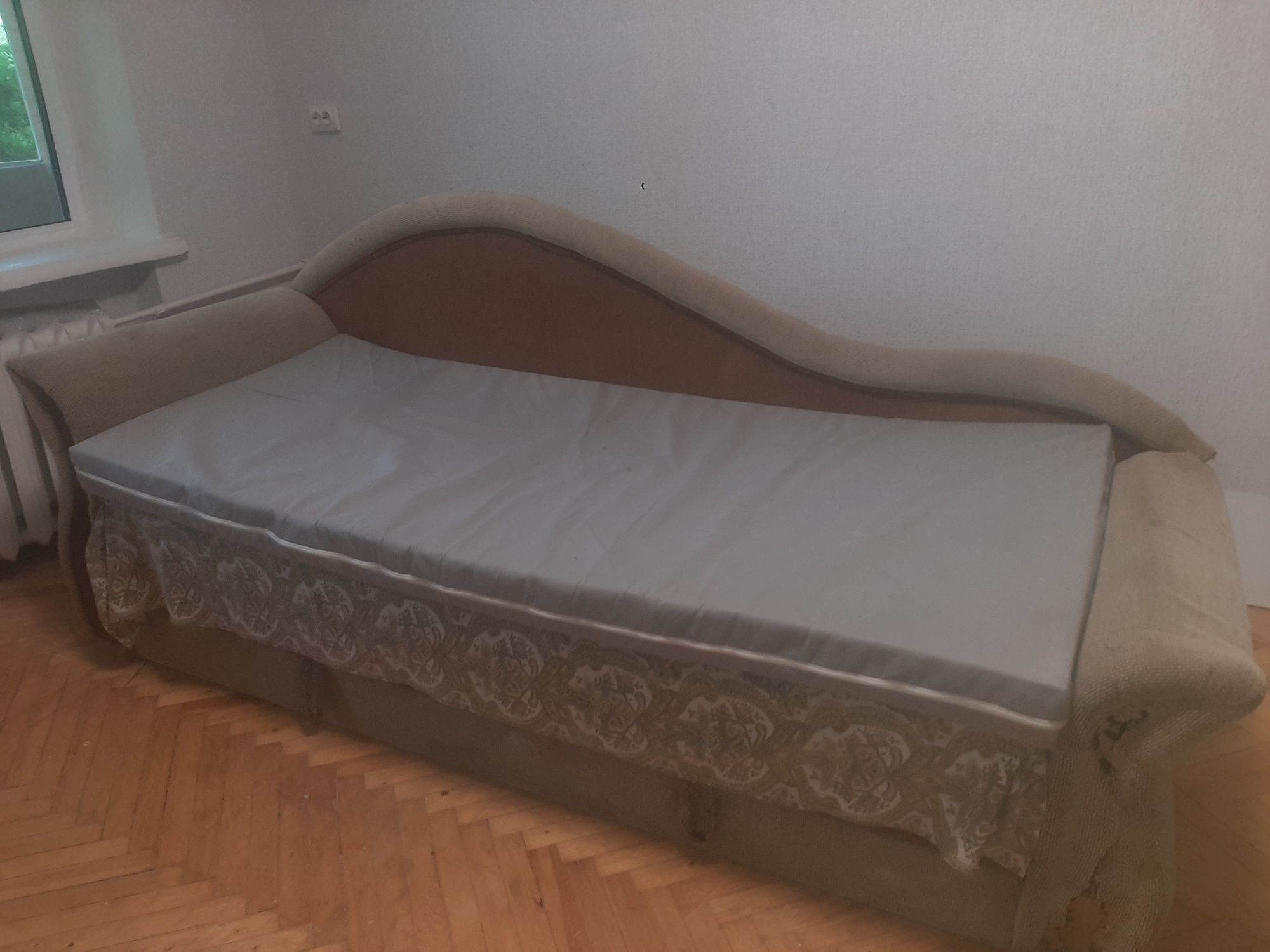 Срочно  продам  диван