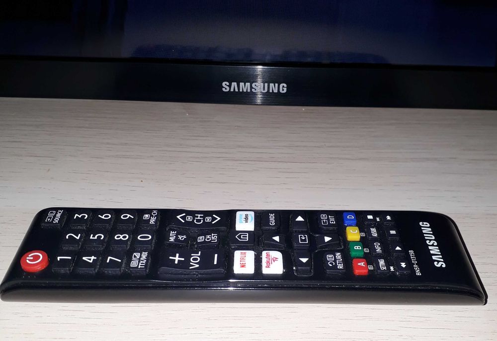 TV Samsung. Stan Perfekcyjny. Też sprzedam Antenę Philips Nową.