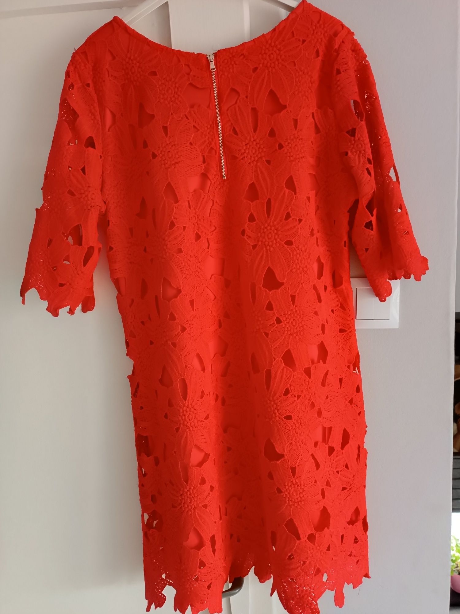Czerwona sukienka mimi