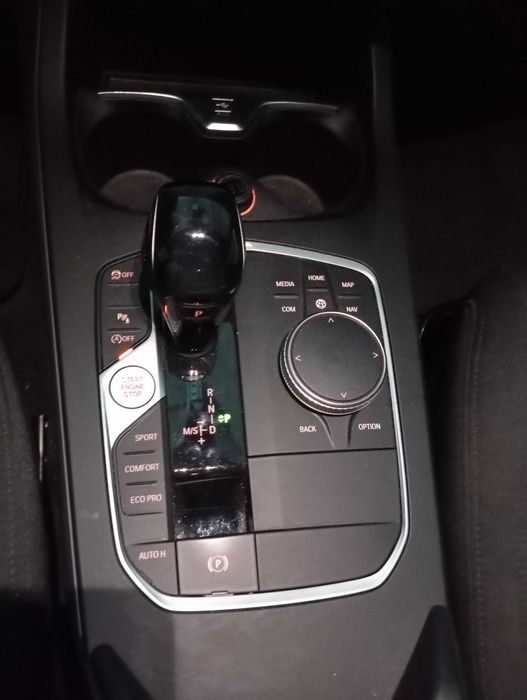 BMW 118i 140cv de garagem