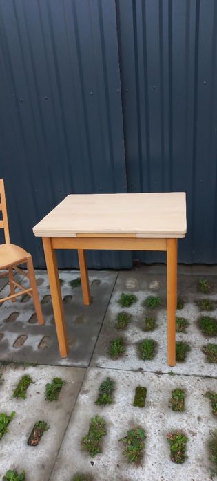 Stół drewniany rozkładany