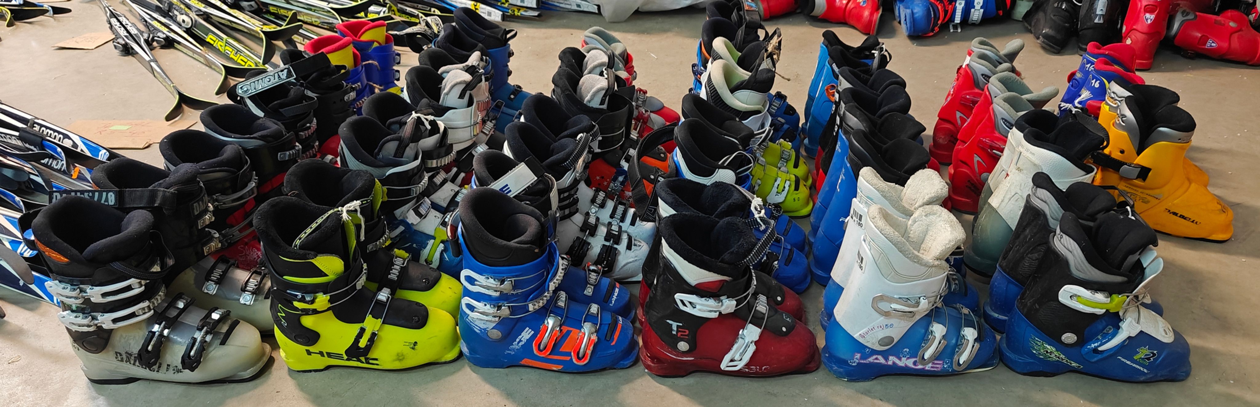 Pakiet butów narciarskich JR zdarte piętki (16zł/ 3€), 26 X buty
