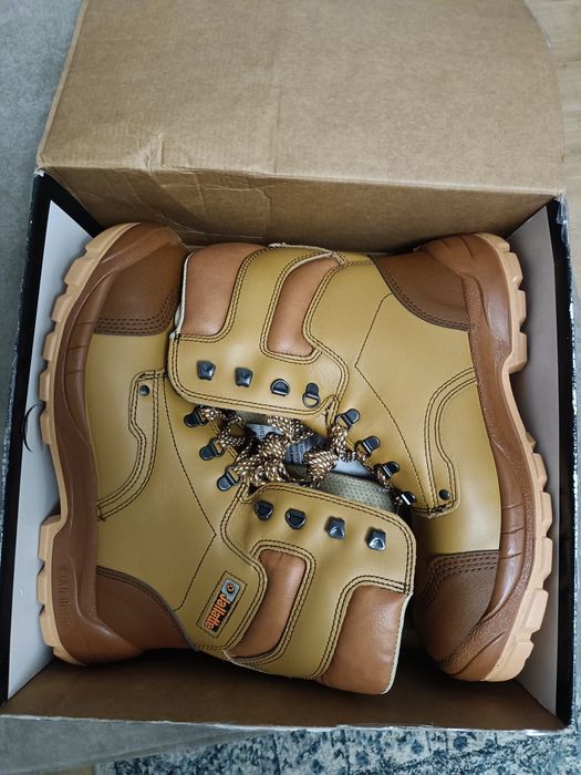 Botas de trabalho Jallatte novas.