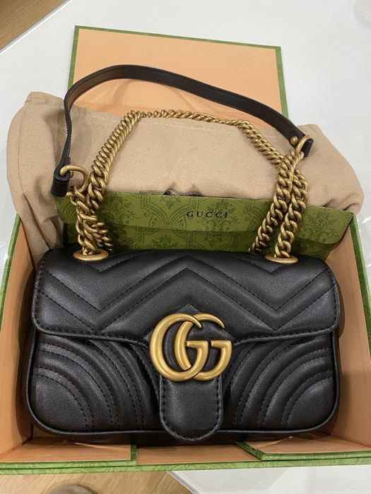 Torebka damska listonoszka Gucci Marmont Mini 22 cm czarna skóra