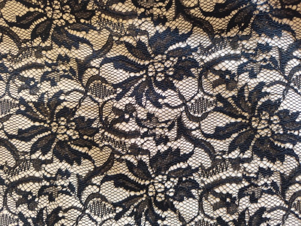 Vestido de renda cerimónia NOVO