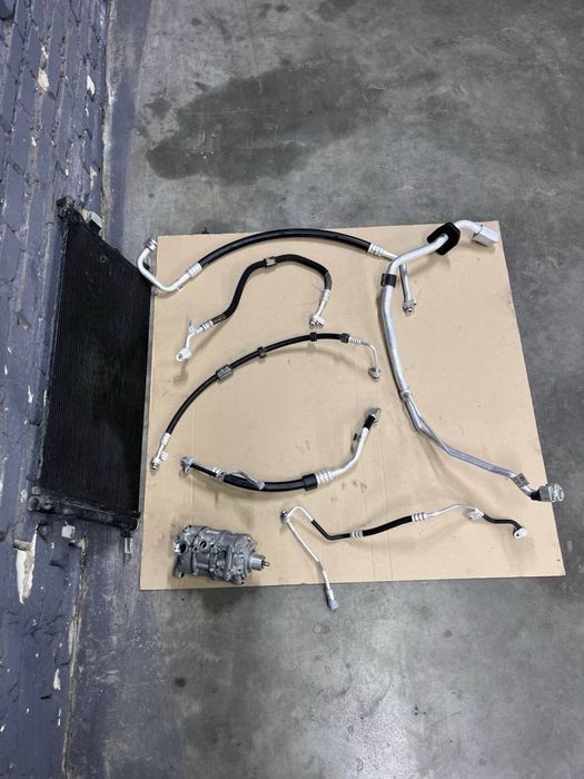 Трубка кондиціонера / радіатор / шланг / компресор / Audi A4 B9 / A5