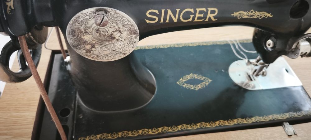 Vendo maquina de costura Singer