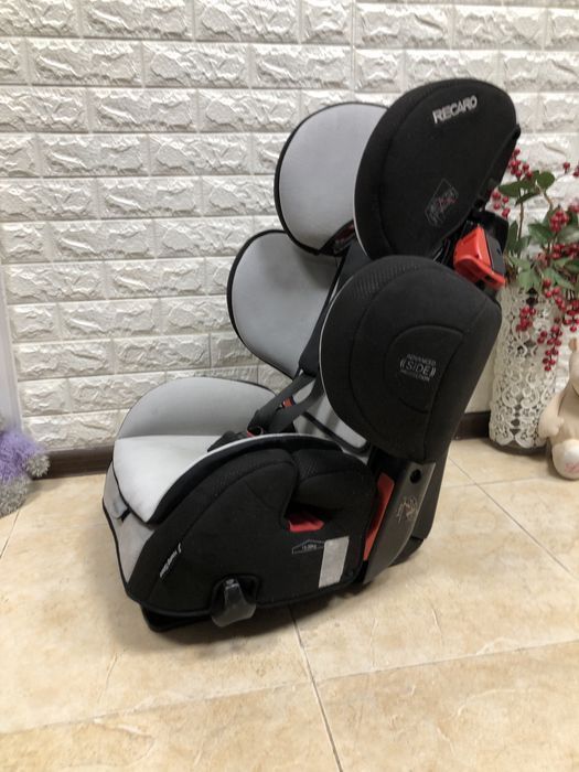 Автокрісло Recaro Young Sport Hero Група 1/2/3 (9-36 кг) рекаро