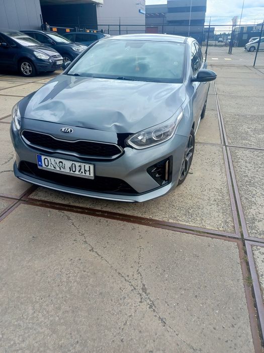 Kia proceed GT line 1.5 mhev automat