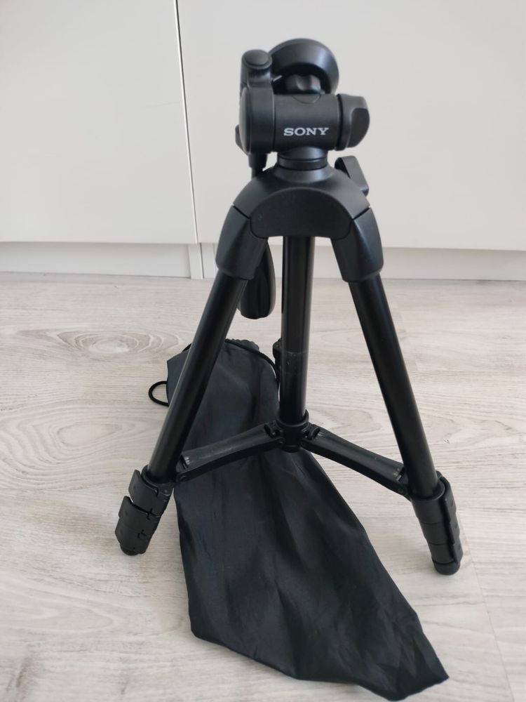 Canon SX60 HS com tripé