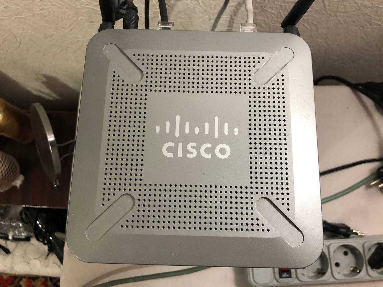 Бездротовий маршрутизатор (роутер) Cisco RV120W