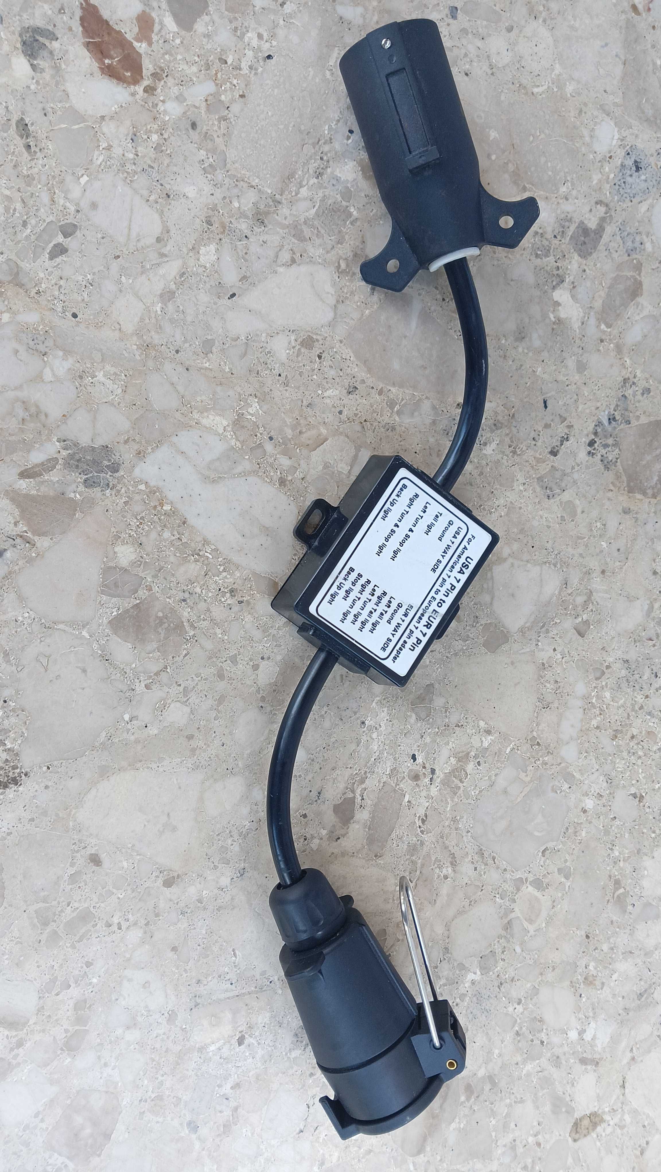 Adapter gniazda hak,  z gniazda 7-styUSA na gniazdo 7-styk UE , nowy.