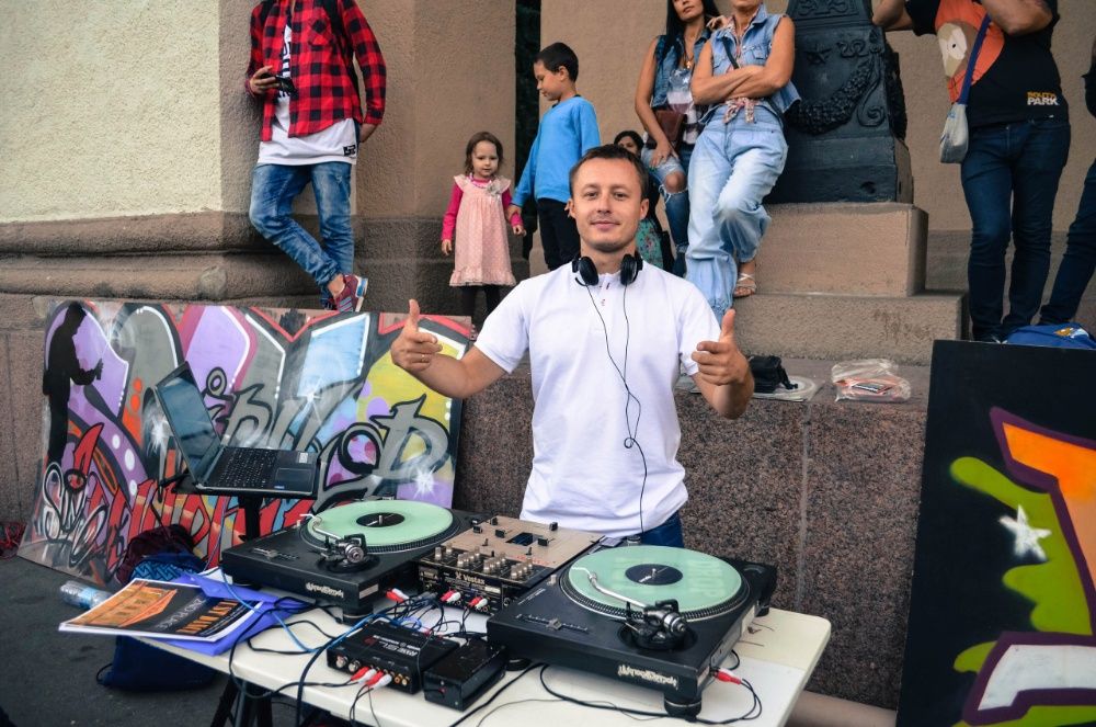 Вертушки Technics (аренда). Плейлист для заведений и мероприятий.