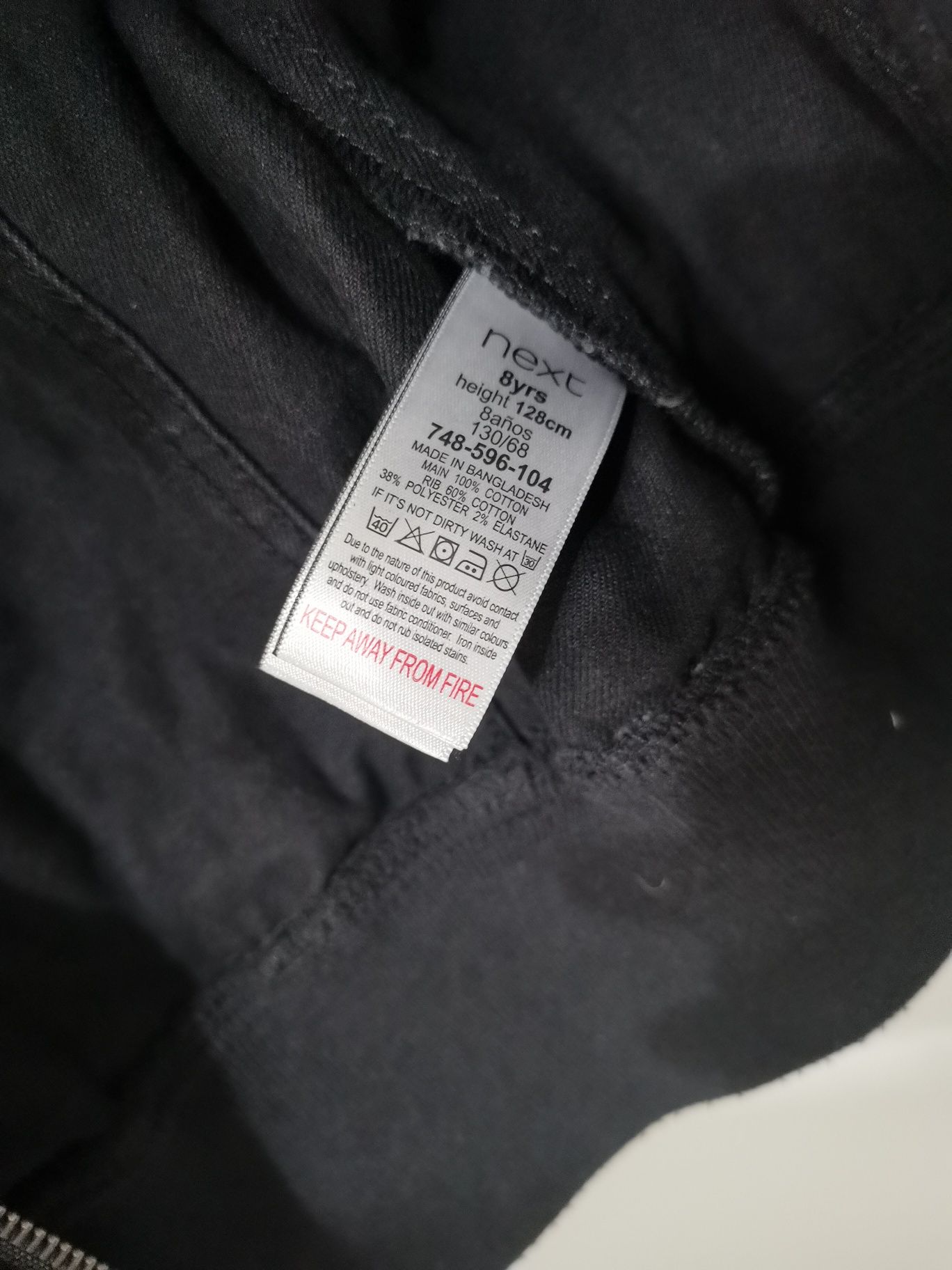Czarna jeansowa kurtka ze ściągaczem / Next / 8 lat / 128 cm