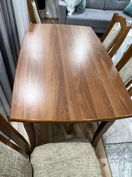 Stôł i 6 krzeseł w zestawie