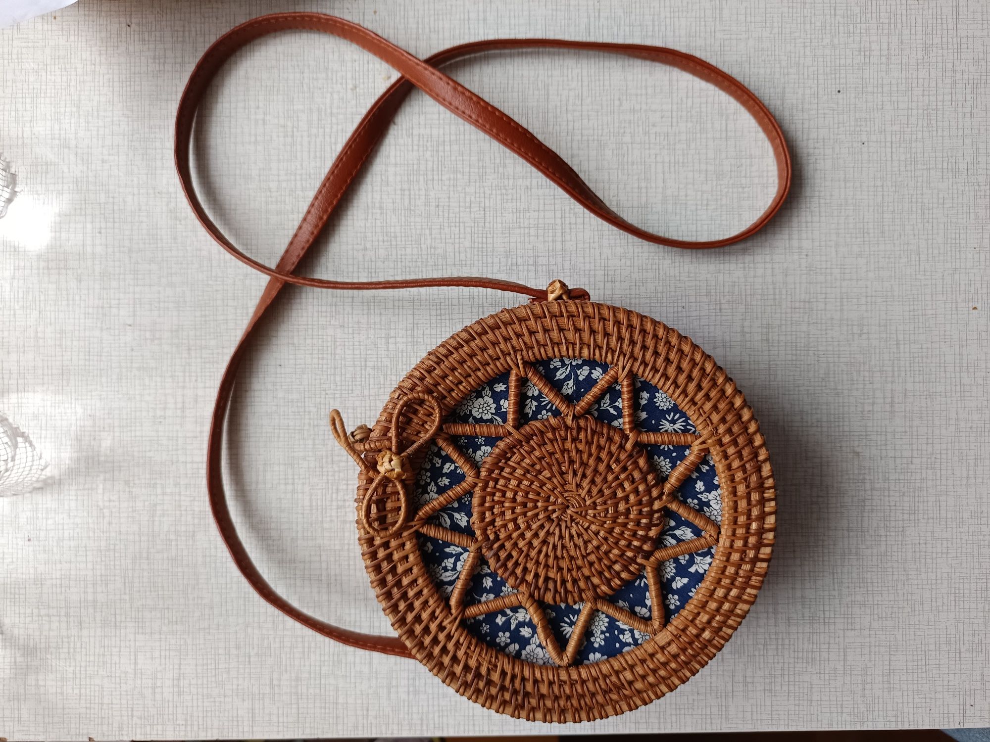 Torebka okrągła wiklinowa boho handmade Bali