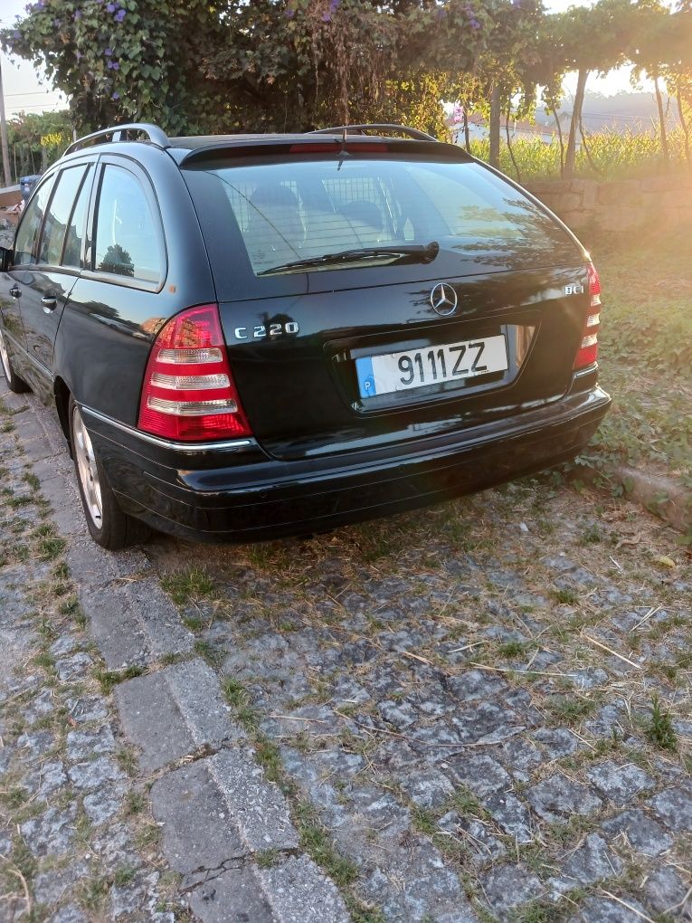 Mercedes Benz 220 CDI