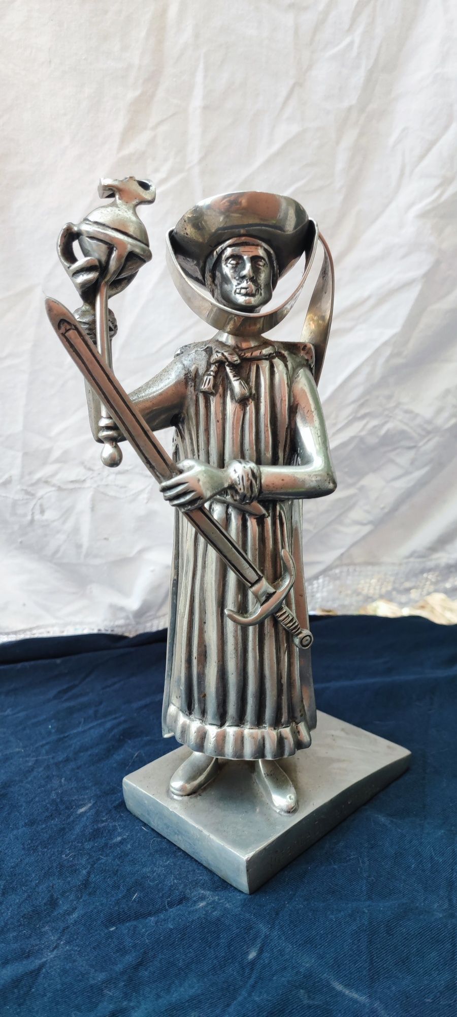 Estátua em estanho Infante D Henrique