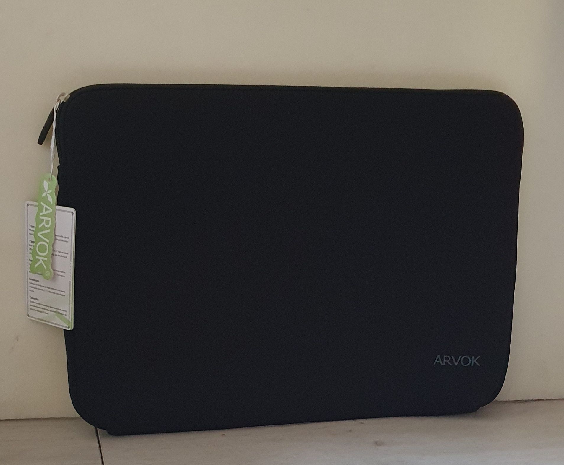 Pokrowiec na laptopa Arvok 15,6"