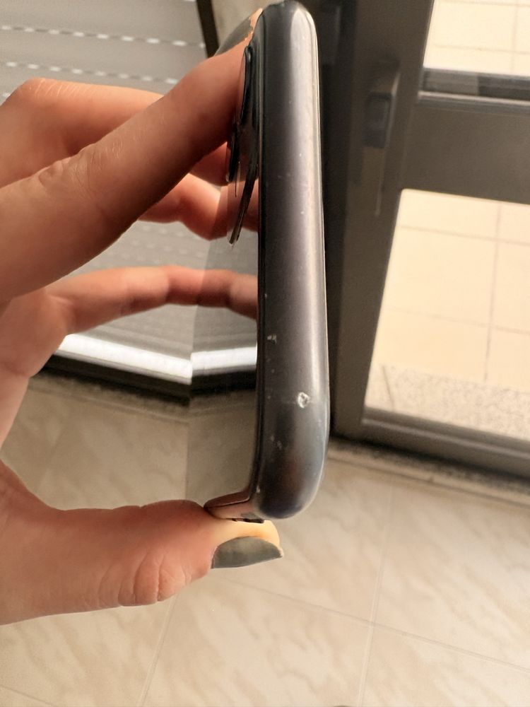Iphone 11 Preto 128GB - IOS 26