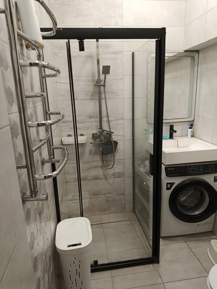 Продаж 2 кімнатної квартири в центрі міста+гараж,вул.Спаська