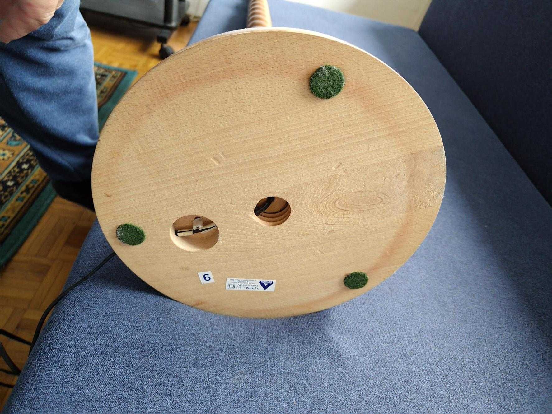 Lampa stojąca wysoka drewniana z abażurem