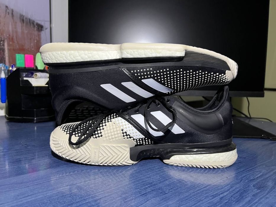 Чоловічі кросівки Adidas SoleCourt Boost M