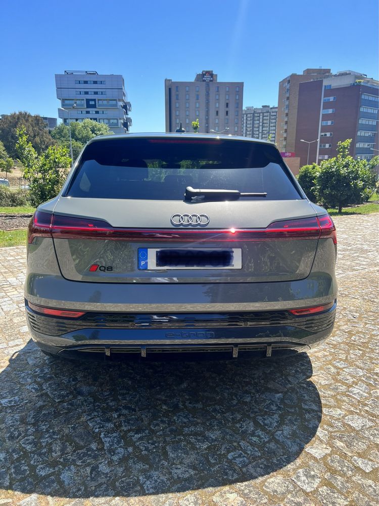 Audi Q8-Etron 50 Quattro S Line  (iva dedutivel)