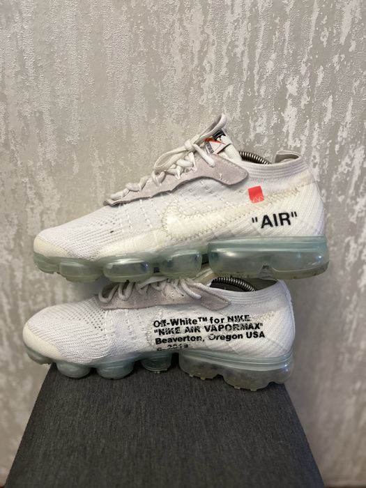 Кросівки Nike x Off white оригінал розмір 42 по устілці 26.5 см