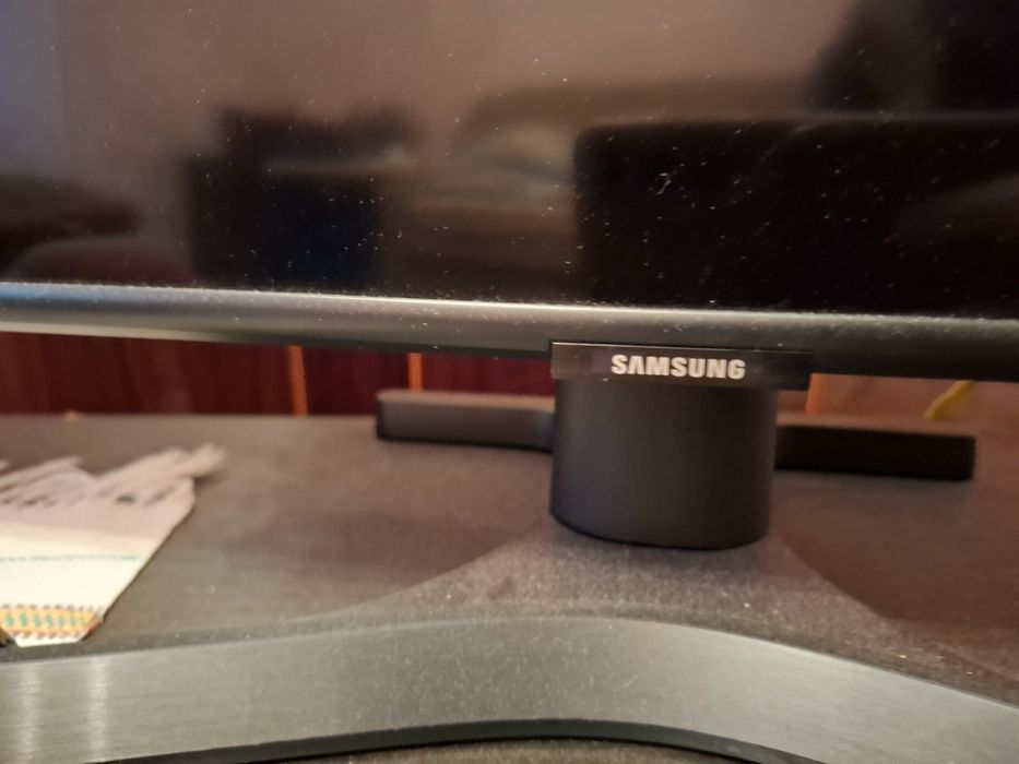Телевізор Samsung 50’ 4K SmartTV UE50TU8500UXUA