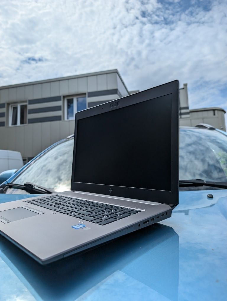 P5200 (16GB)/Ноутбук HP ZBook 17 G5/i7-8850H/32GB/512GB+1Tb HDD/17/IPS