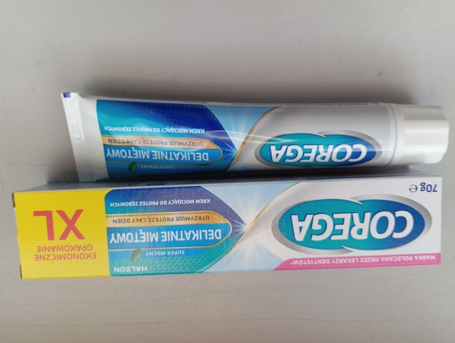 Corega Krem mocujący do protez zębowych Super mocny 70g 3 szt.