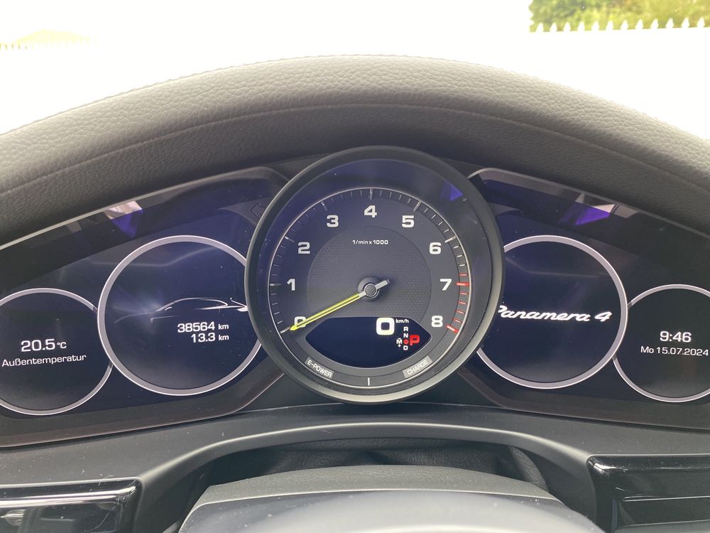 Porsche panamera sport turismo E-hibrido (40 mil km’s)